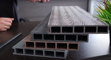 Посмотрите краткий видеообзор грядочной доски. Расскажем о размерах, вариантах петель и дополнительных возможностях.